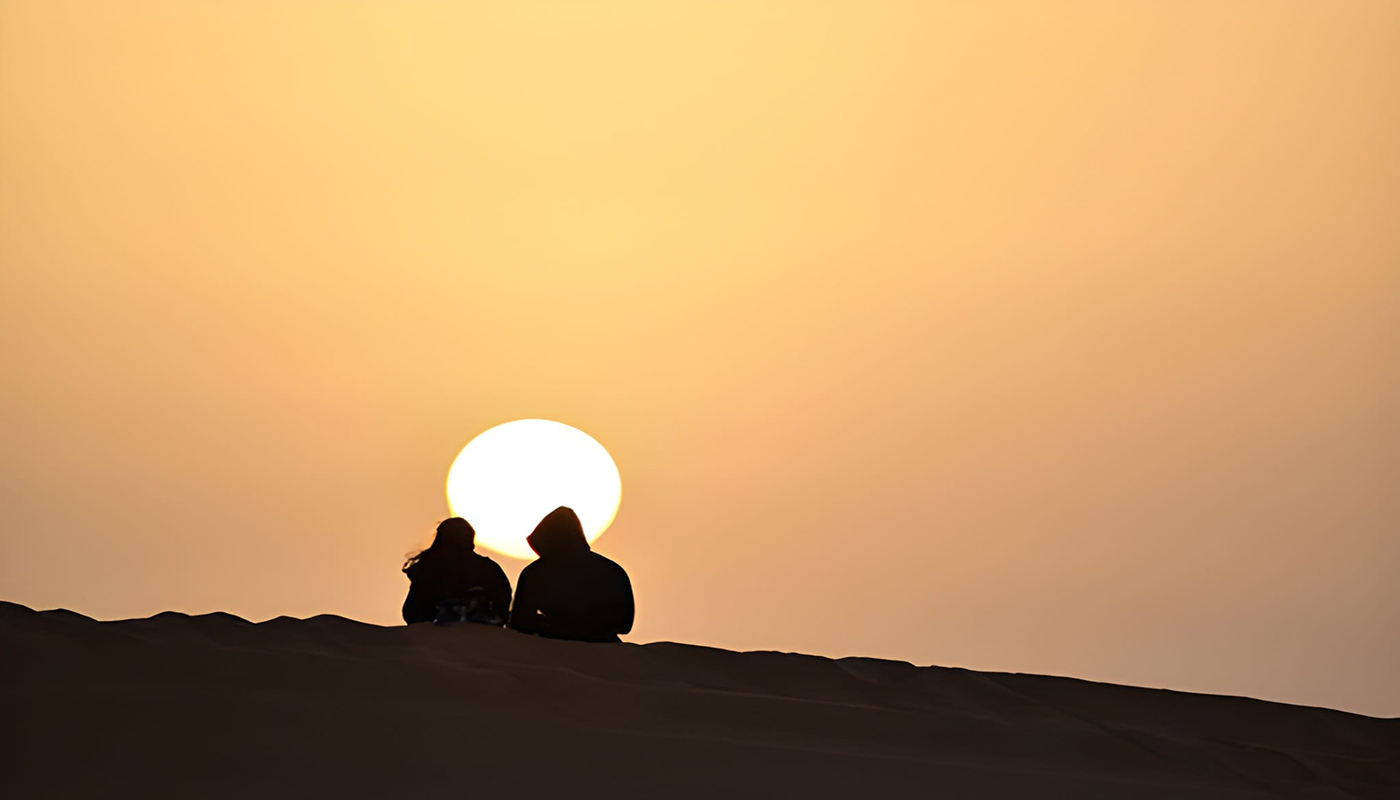 Desert tours in Morocco with Sahara dunes, camels and desert camp